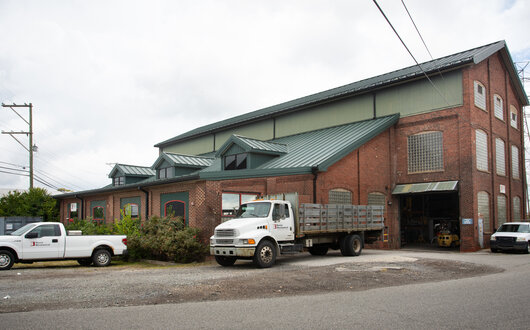 1998_Burns Shop